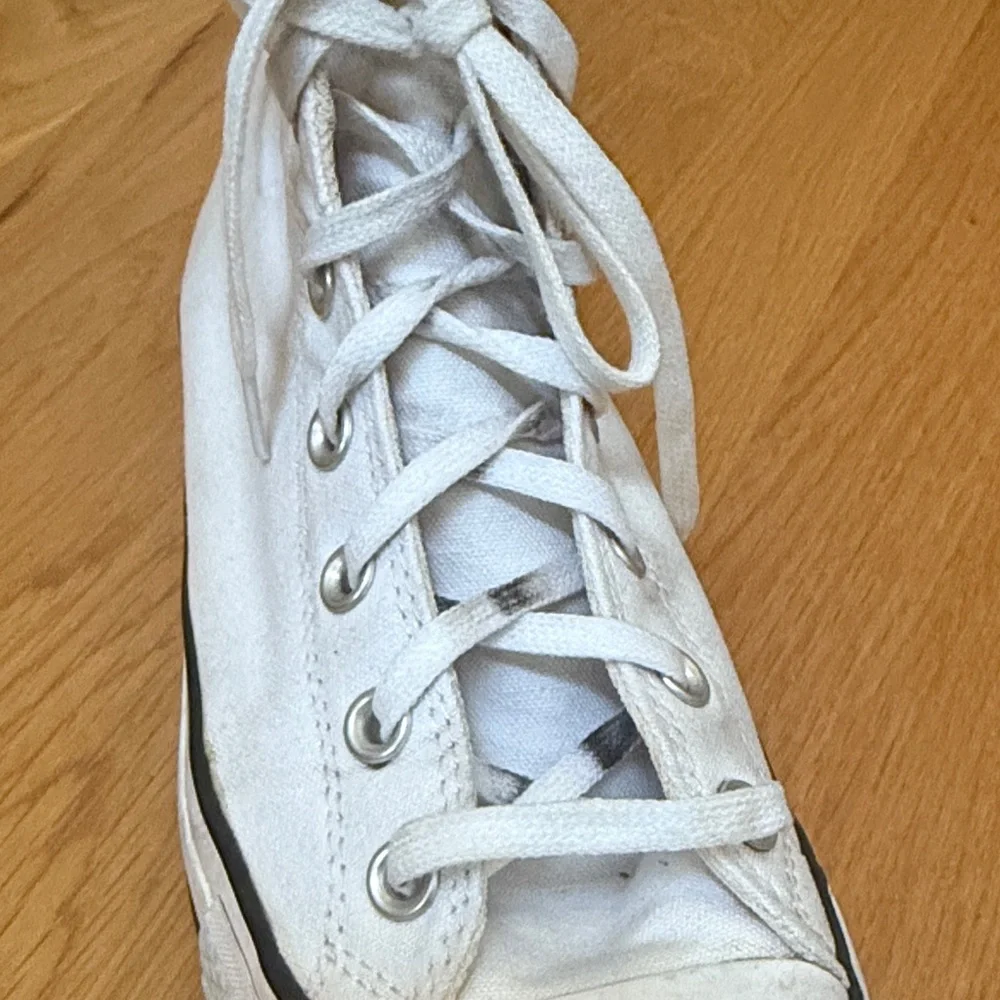 Converse All Star White Canvas High-Tops. Size 8.5 - Picture 8 of 12